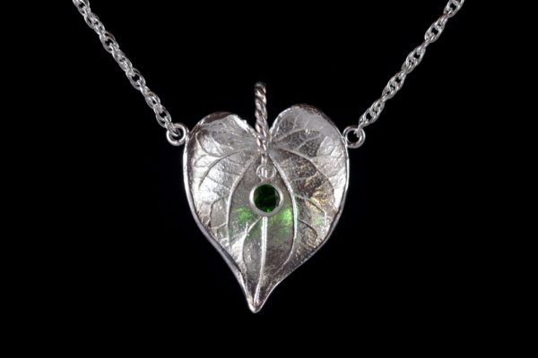 leafnecklace
