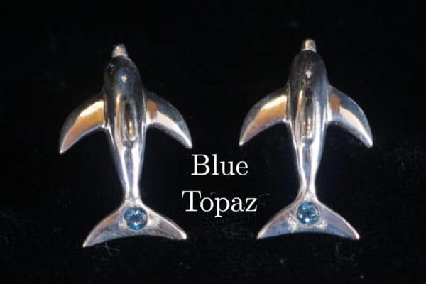 Nai'a Stud Earrings - Image 2